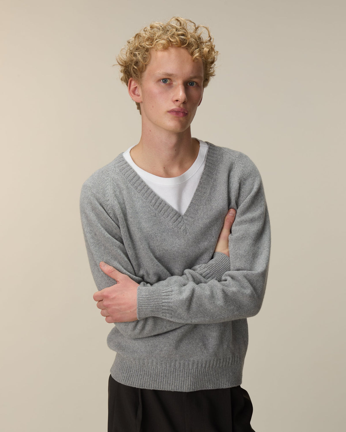 Col V en cachemire Homme - 9